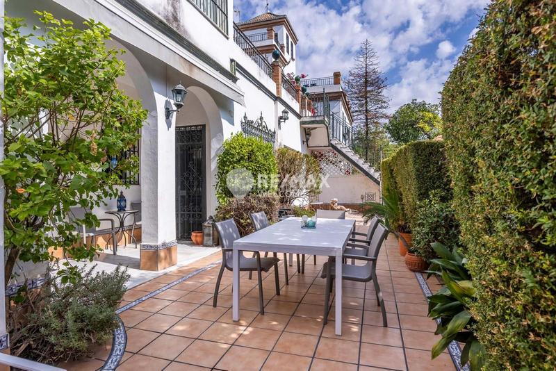 Foto 9352e507-8f9d-4eb0-ab41-b34c74395927. Chalet con riscaldamento parcheggio in Heliópolis Sevilla