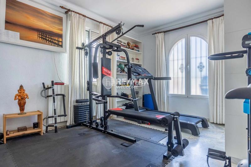 Foto d9fb64c6-922e-41b3-b7b6-502360b836b6. Chalet con riscaldamento parcheggio in Heliópolis Sevilla