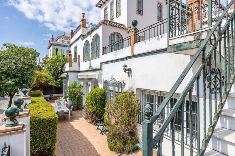 Foto ede9dd62-7afe-49f4-9fc1-3e93db9014d6. Chalet con riscaldamento parcheggio in Heliópolis Sevilla