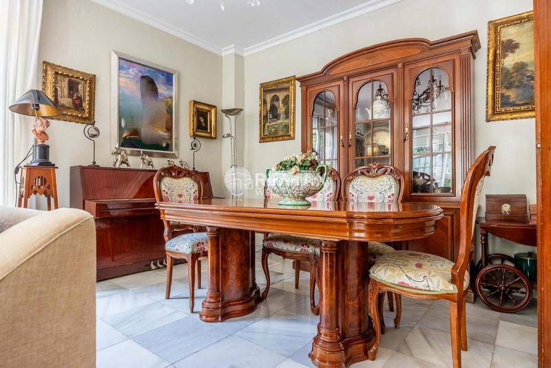 Foto fdf100a9-c844-4d6e-b720-ff6c18fa2997. Chalet con riscaldamento parcheggio in Heliópolis Sevilla