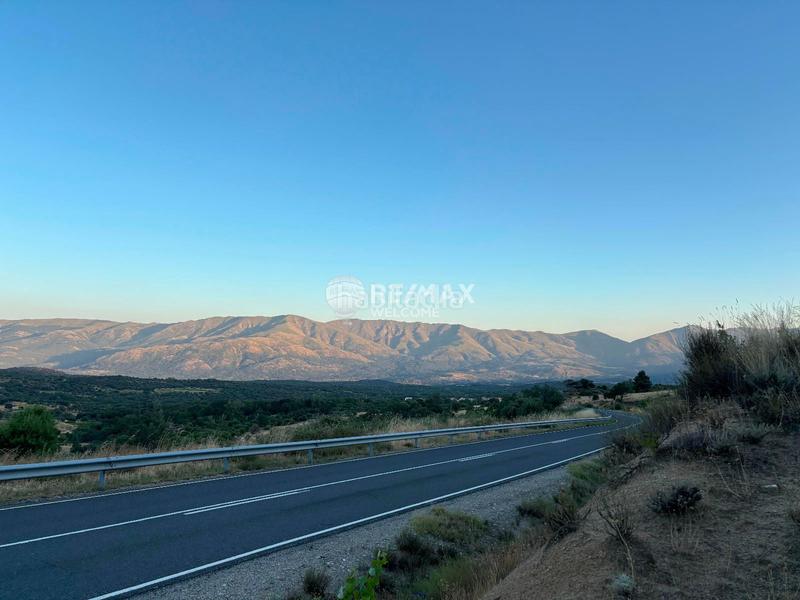 Foto b0487c58-f581-488f-b13d-e36f8e8d113c. Finca rústica a Navalmoral