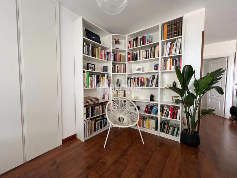 Foto 3b52dea4-3b0b-4130-9084-782d76329309. Pis amb calefacció aparcament a Adelfas Madrid