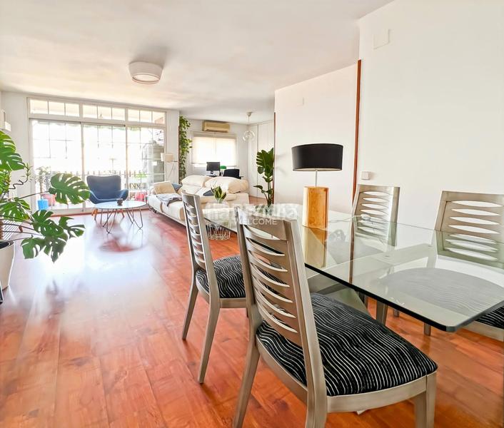 Foto 45a66dad-ac65-41c9-882d-c8dc80bca7a8. Pis amb calefacció aparcament a Adelfas Madrid