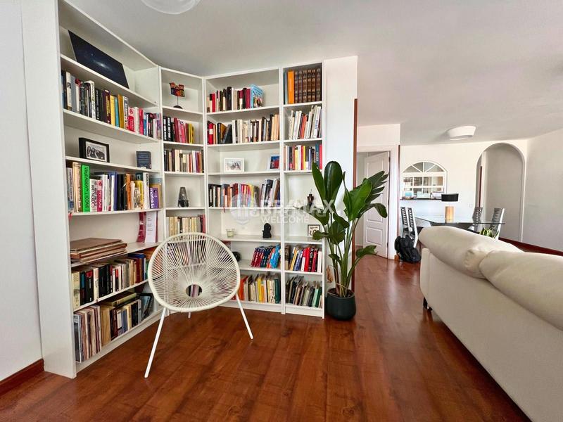 Foto 575e5369-8a6a-4eed-88d0-c8d6a6cdd7b3. Pis amb calefacció aparcament a Adelfas Madrid