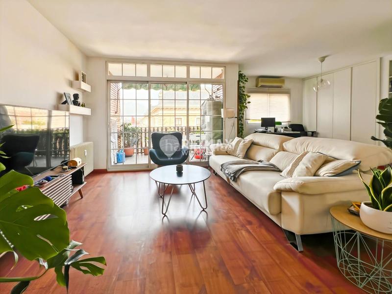 Foto 5e1a8f9e-5c00-4cd4-8cae-47b96bbc839b. Pis amb calefacció aparcament a Adelfas Madrid