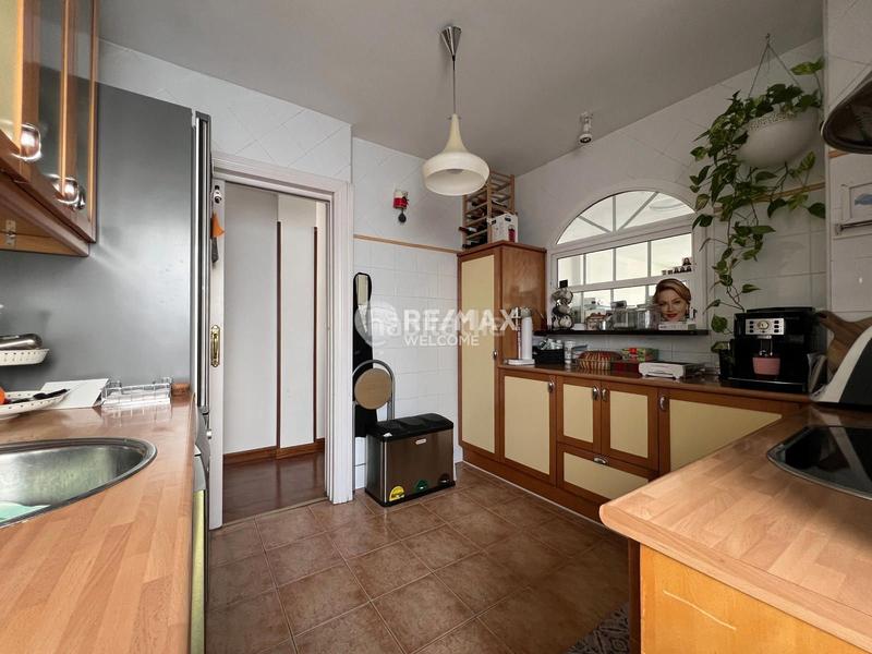 Foto be7d8a41-a07a-4869-865b-5f148375cfd6. Pis amb calefacció aparcament a Adelfas Madrid