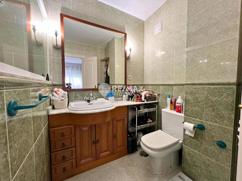 Foto df779a29-e599-48b7-93d3-785972904f47. Pis amb calefacció aparcament a Adelfas Madrid