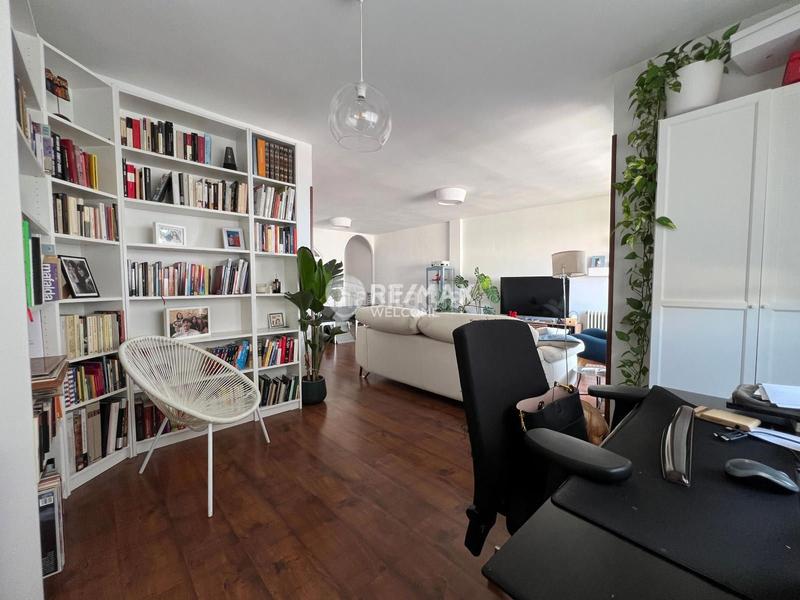 Foto fc0b86de-fdbb-4fa2-aed3-6cb62b881ba4. Pis amb calefacció aparcament a Adelfas Madrid