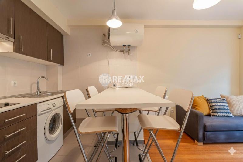 Foto f7d9d36a-2256-417f-99ad-400be7993746. Rent studio with heating in Berruguete Madrid