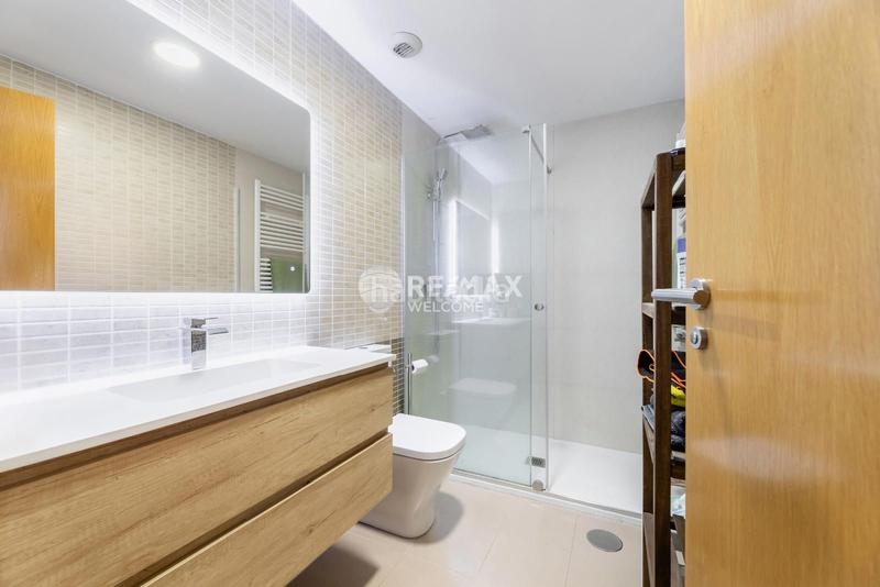 Foto 084f696e-9636-4050-a5cb-06e9474a5dbe. Piso en Montecarmelo Madrid