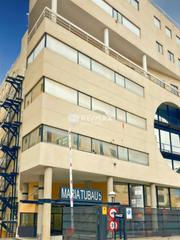 Oficina a Maria Tubau