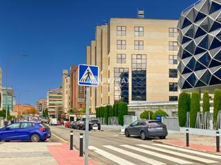 Oficina en Maria Tubau