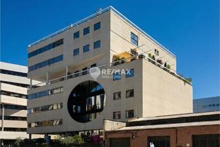 Oficina a María Tubau