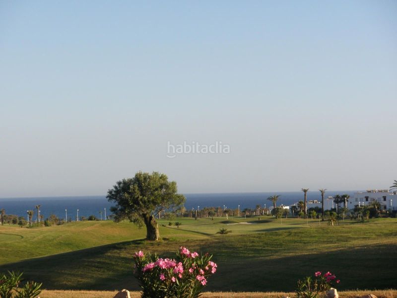 Foto da7643f3-4b57-4416-926f-85da52b5ffb3. Pis amb aparcament piscina a El Toyo Almería