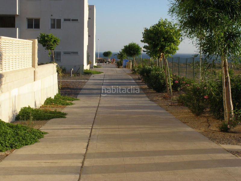 Foto e1fe6a0c-5f7d-4f20-add0-5c71c6653621. Pis amb aparcament piscina a El Toyo Almería