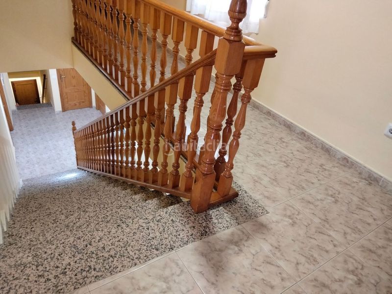 Foto c6a09856-4189-4091-994b-893fa69f7ec6. Edificio en Trujillo