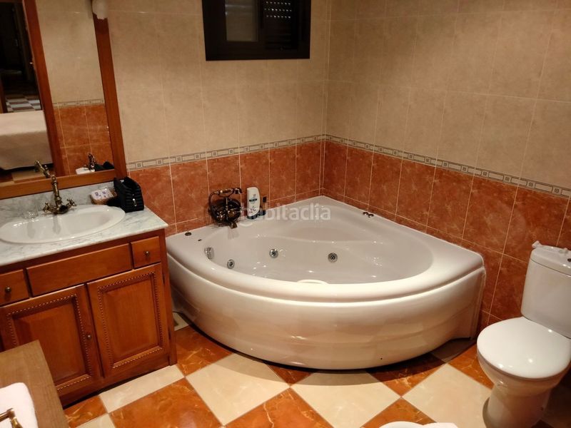 Foto 217461f8-a884-4dab-8ba0-a6d777b6b526. Edificio in Trujillo