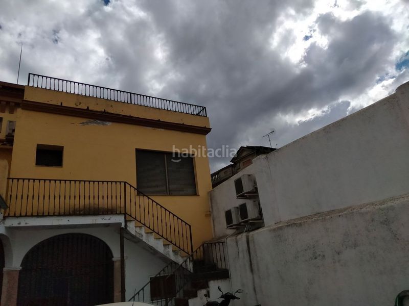 Foto 33ce930c-02c7-4fe9-ba78-054564b8c59c. Edificio in Trujillo