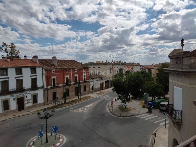 Foto 61af75dd-edcb-426f-babe-9a1b70400386. Edificio in Trujillo