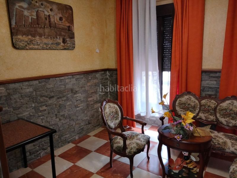 Foto 8aa70a93-269f-45e1-b105-b170fe8376f2. Edificio in Trujillo