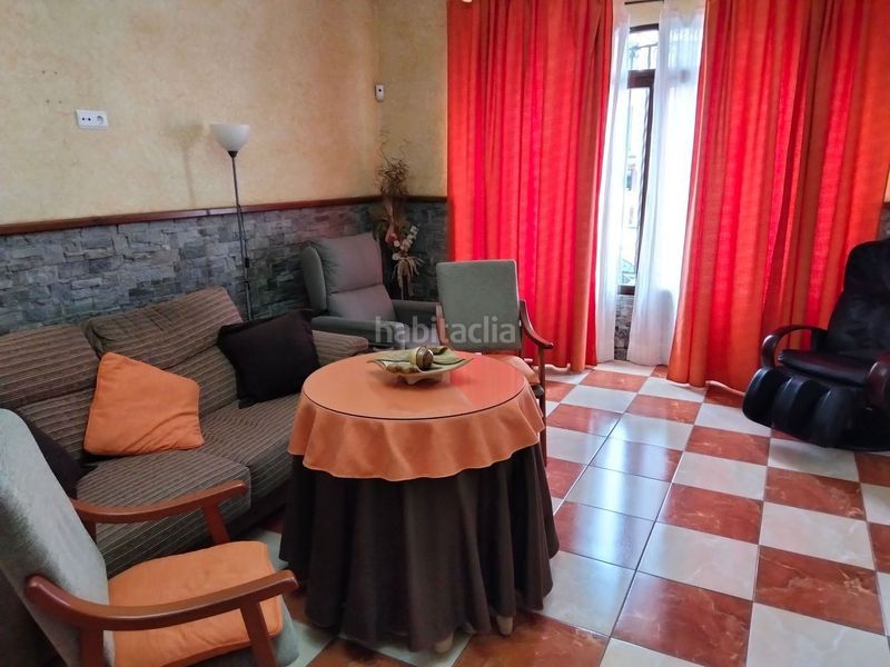 Foto b96d030c-709c-4dae-b66c-98c2178d0650. Edificio in Trujillo