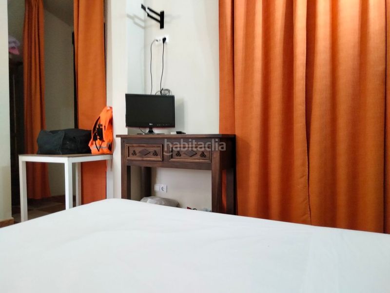 Foto c6790a7f-c18f-49ea-90fa-197f2bfed52b. Edificio in Trujillo