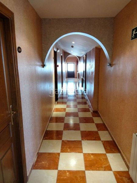 Foto fa186073-1b31-4e65-b17d-85ff9e709569. Edificio in Trujillo