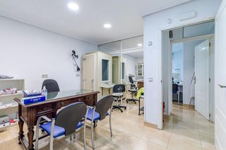 Lloguer Local Comercial  Avenida de betanzos. Traspaso de centro médico con alquiler en avda. de betanzos fren