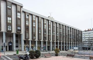 Aparcament cotxe  Calle infanta mercedes. Venta de garaje 18m2 en planta 1, cuzco  infanta mercedes