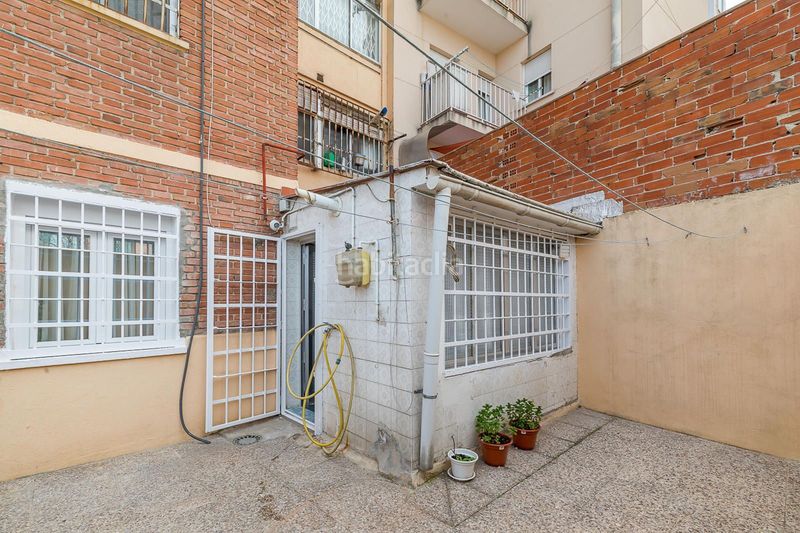 Foto e04b87d6-99af-41f6-a4fc-543af6c8a98d. Pis a San Isidro Madrid