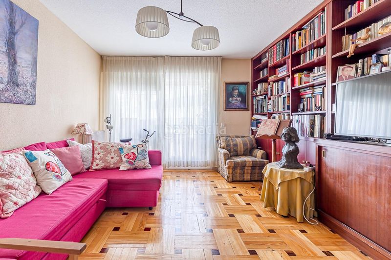 Foto 0f477d4e-932d-4533-a145-738bfc65c646. Pis amb aparcament a El Viso Madrid