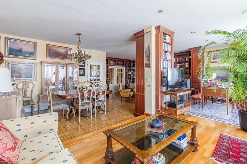 Foto 125e02ed-84bb-425d-8f7e-c2edf65c9941. Pis amb aparcament a El Viso Madrid