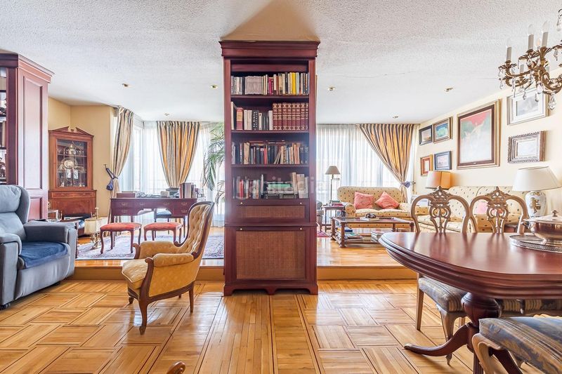 Foto 1f5f24a6-dd97-4e3a-a446-09868c0fa7f7. Pis amb aparcament a El Viso Madrid