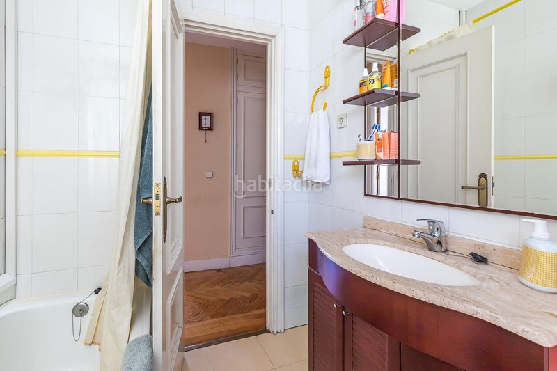 Foto 45728623-df19-4d1a-a63a-55d07b3e50de. Pis amb aparcament a El Viso Madrid