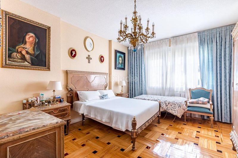 Foto 7c2b9783-6b2f-46d1-9e5d-0ff884cdd319. Pis amb aparcament a El Viso Madrid