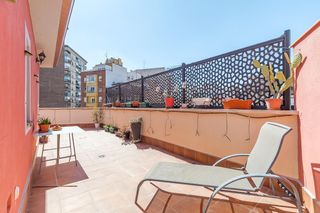 Ático  Calle de amalia. Espectacular atico con 53 m2 en una planta  2 hab, 2 baños y gar