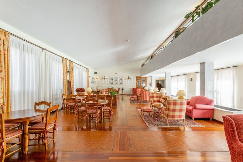 Foto 5a2e6e7c-185d-4455-90f6-557f95b70d07. Affitto edificio in Yesa