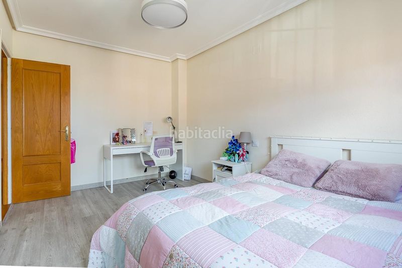 Foto ce93be22-e40d-4866-9b65-6a664588c0d7. Casa aparellada amb calefacció aparcament piscina a Loeches