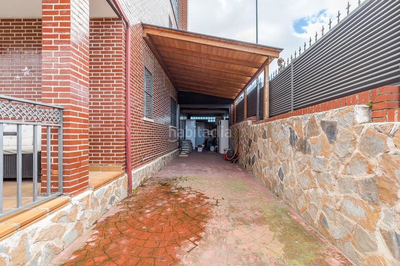 Foto e38c1ba9-164c-4610-b03b-b1ed1ddd4276. Casa aparellada amb calefacció aparcament piscina a Loeches