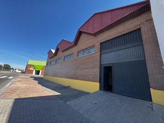 Location Bâtiment à usage industriel  Calle gamonal. Nave industrial en villa de vallecas, madrid  oportunidad única