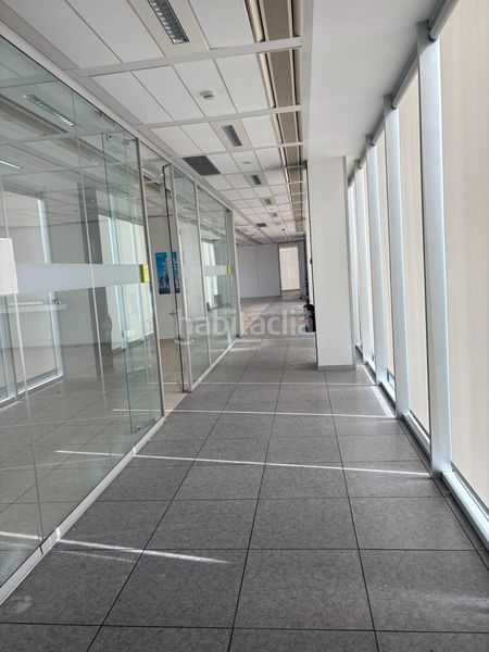 Foto 09a963a6-22be-48f8-95cc-fd9a77631268. Edificio en Trobajo del camino