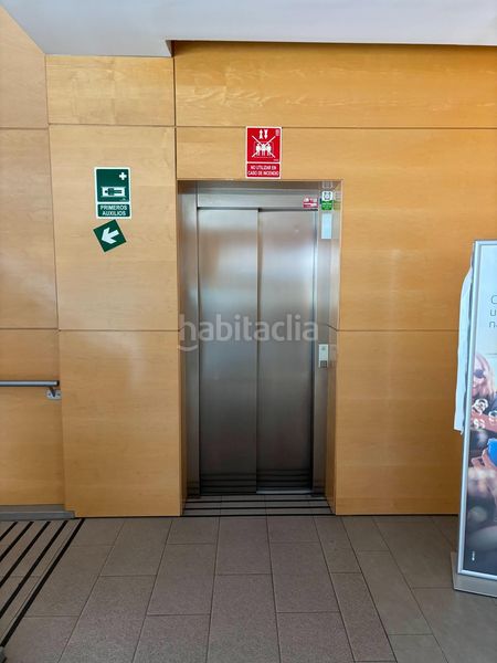 Foto 91072daf-3bb9-487c-b117-194d4c563419. Edificio en Trobajo del camino