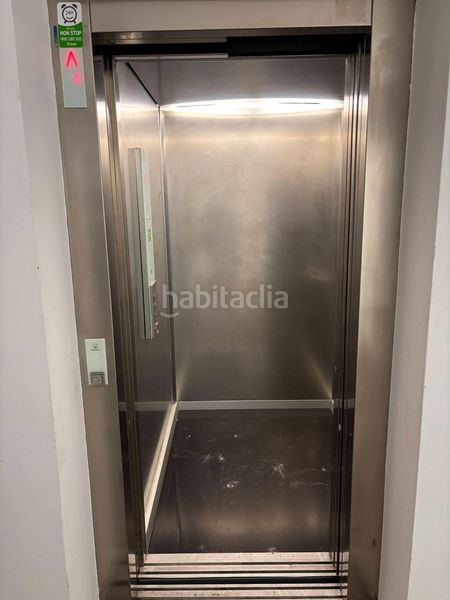 Foto 9aa441c4-0ae4-4c81-817a-a6dae8234d4a. Edificio en Trobajo del camino