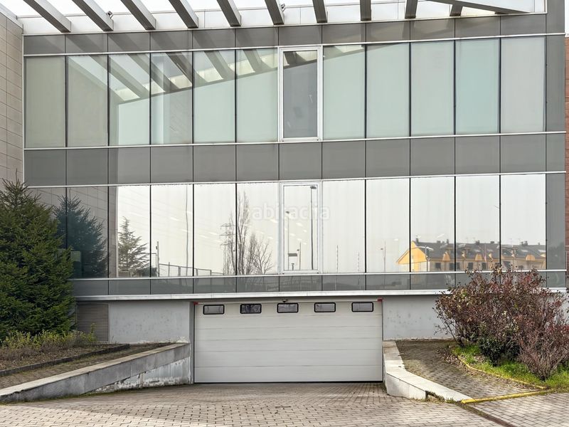 Foto bef64185-cc6c-4072-8d29-2e0d0399ee25. Edificio en Trobajo del camino