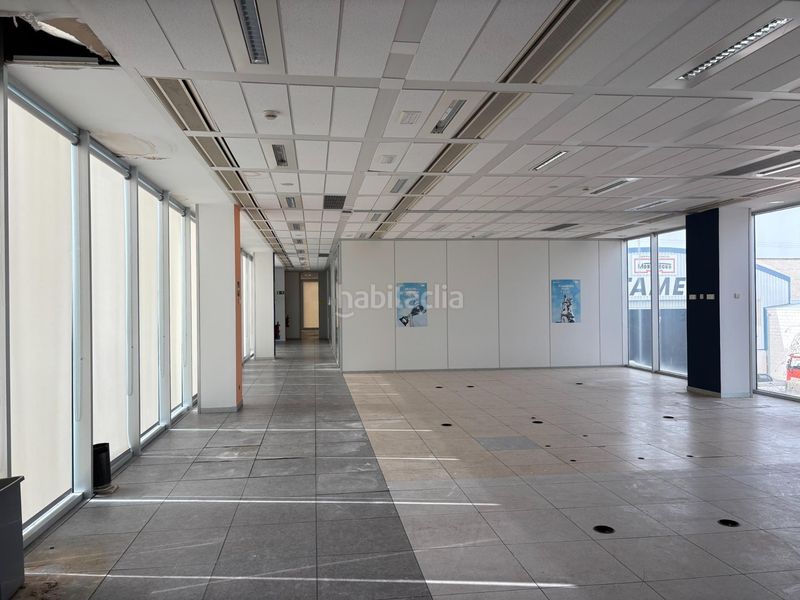 Foto c024f51e-0ec2-4adf-a992-f4c2b4366c98. Edificio en Trobajo del camino