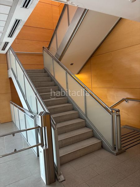 Foto d54c6557-038d-49d2-8f7a-edd8ff6851fe. Edificio en Trobajo del camino