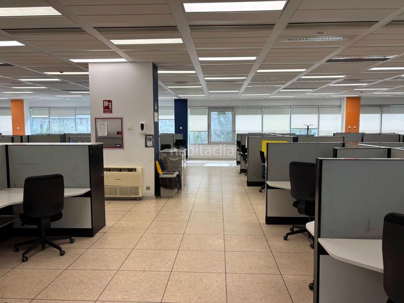 Foto da594dcf-7a76-4931-95ab-7cc7074b74fc. Edificio en Trobajo del camino