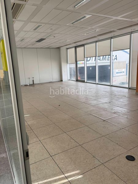 Foto 0953248c-c50f-47e5-b1dd-73ca2f7a33ed. Edifici a Trobajo del camino