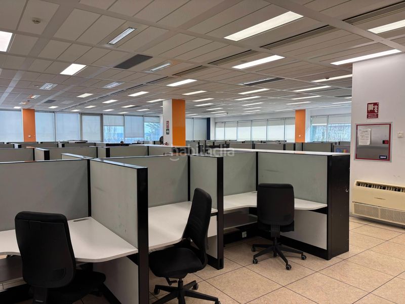 Foto 2067e609-88b2-4846-ba03-25b5769be248. Edifici a Trobajo del camino