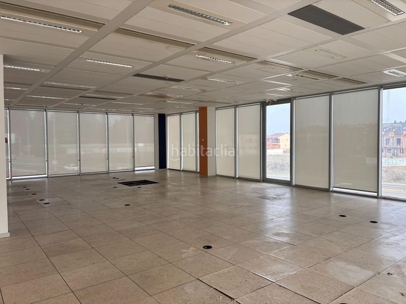 Foto e70957cb-1833-405b-a5ad-0ab9c9bcb815. Edifici a Trobajo del camino